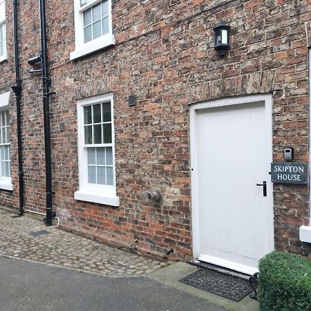 Skipton House Annex サースク エクステリア 写真