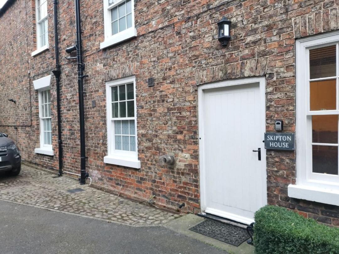 Skipton House Annex サースク エクステリア 写真